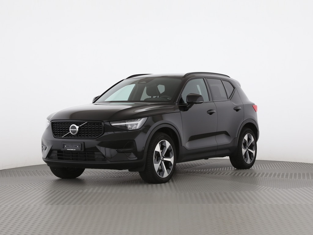 VOLVO XC40 B3 Benzin Mild Hybrid Plus Dark DCT